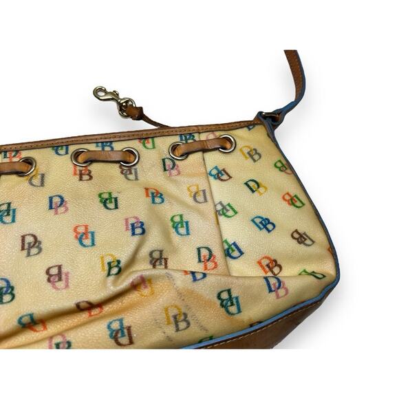 Dooney & Bourke DB Vintage One Strap Shoulder Purse Bag Small Cream Rainbow Zip - Picture 5 of 8